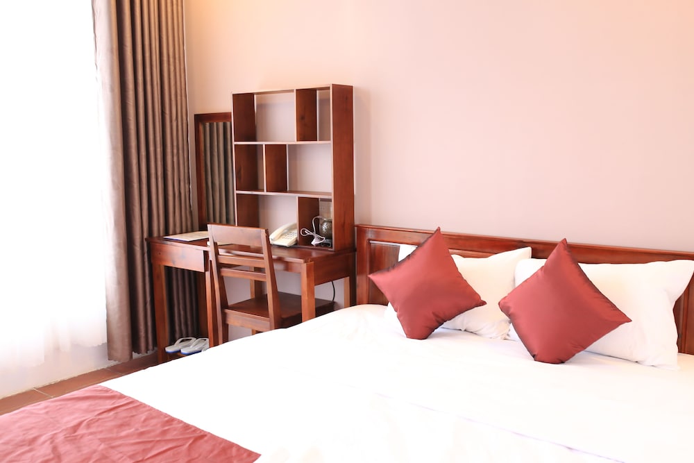 Blue Dragon Hotel 12/47