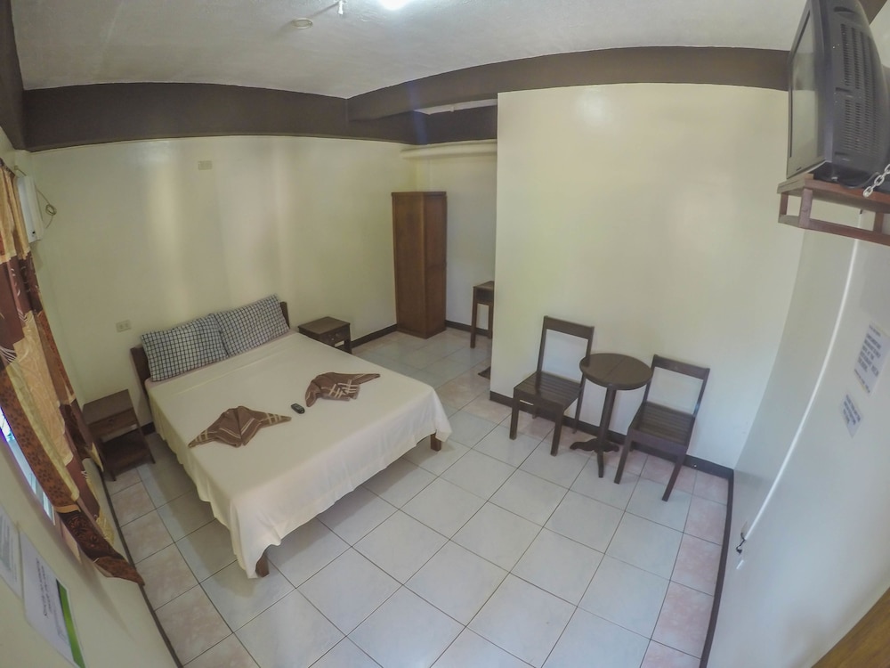 Remari Tourist Inn 23/56