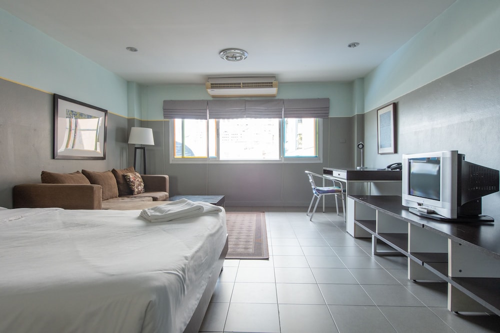 Sathorn Terrace Apartment 13/50