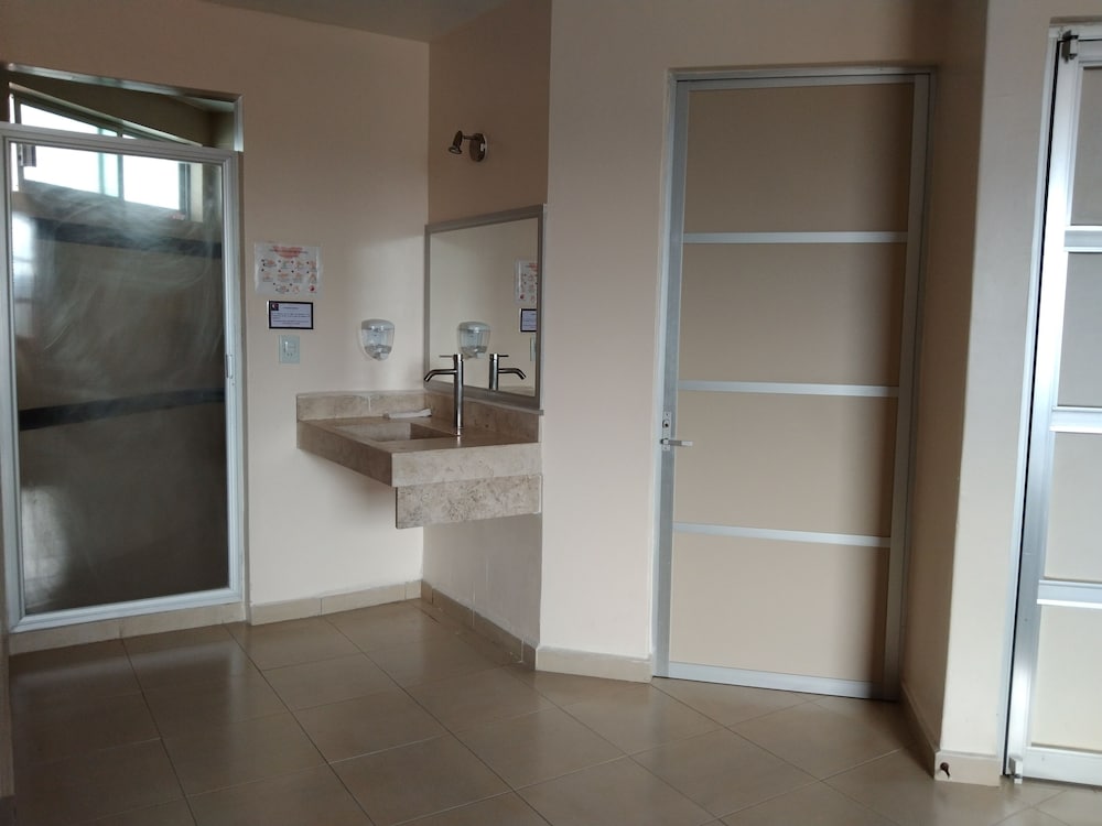 Capital O Hotel Euro Confort Pachuca 7/43