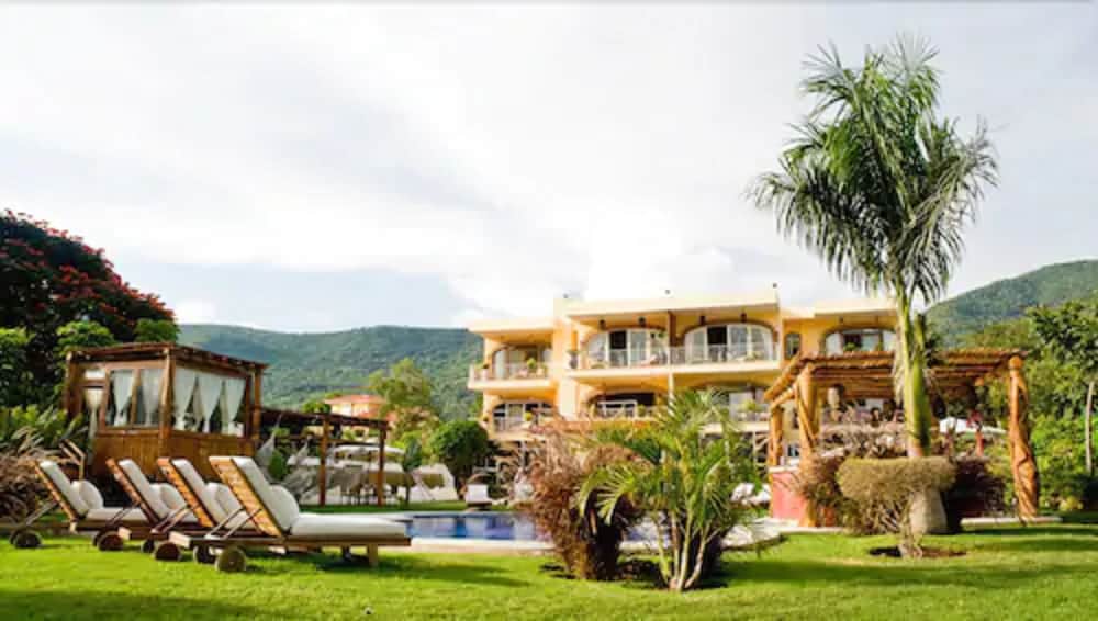 EL CHANTE SPA HOTEL 6/50
