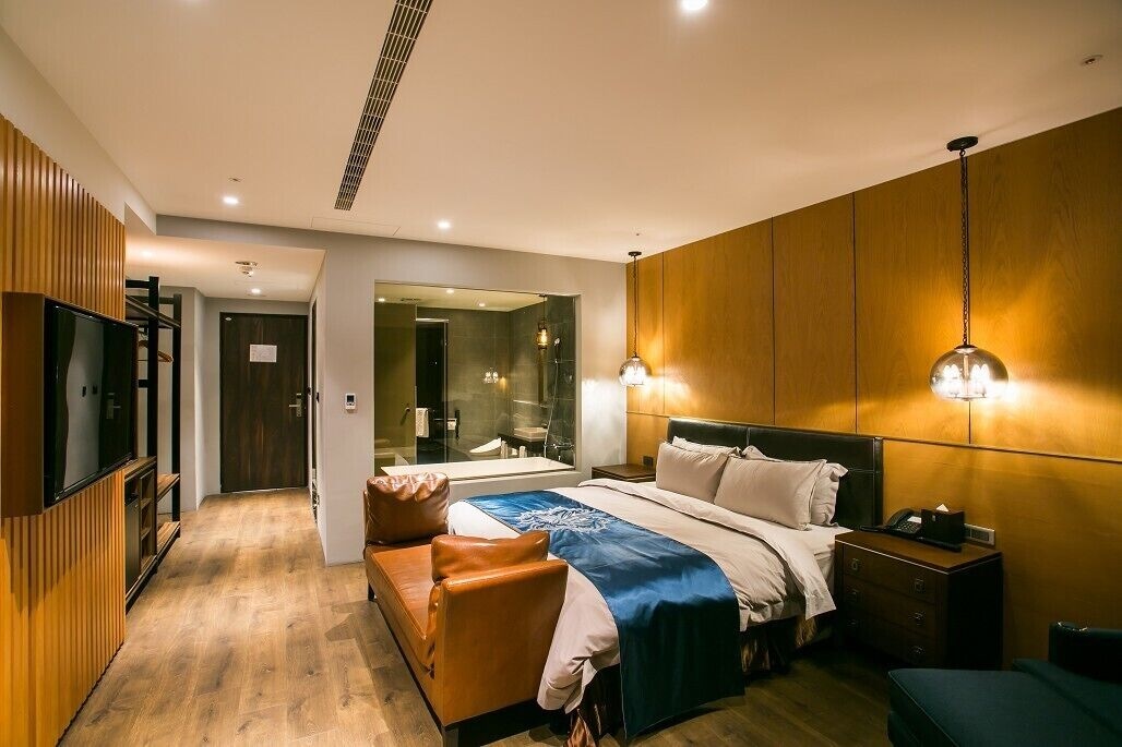 Economy, Queen Bed, No Window، Saint Art Hotel 2/3