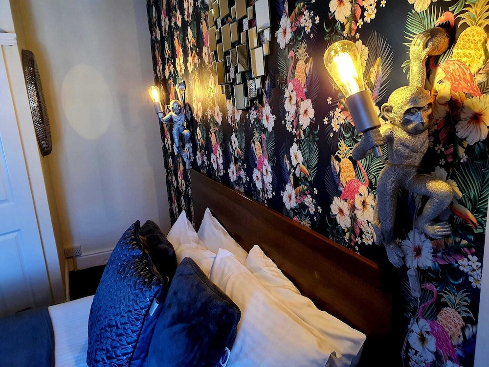 Gabrielle's Hotel 27/44