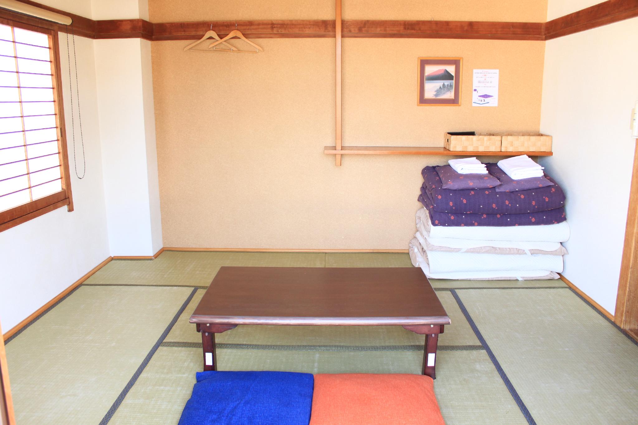 Private, Japanese, Tatami, Smoking Type Not Guaranteed
