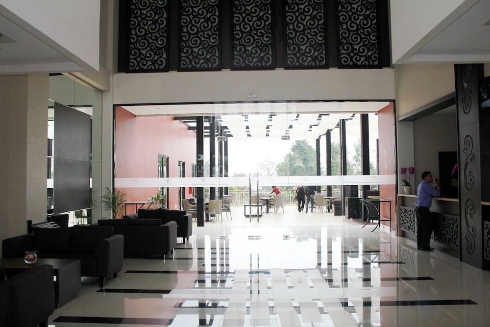 Padjadjaran Suites Resort Convention 39/59