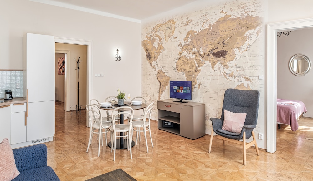 6 Continents Apartments by Adrez Living 24/29