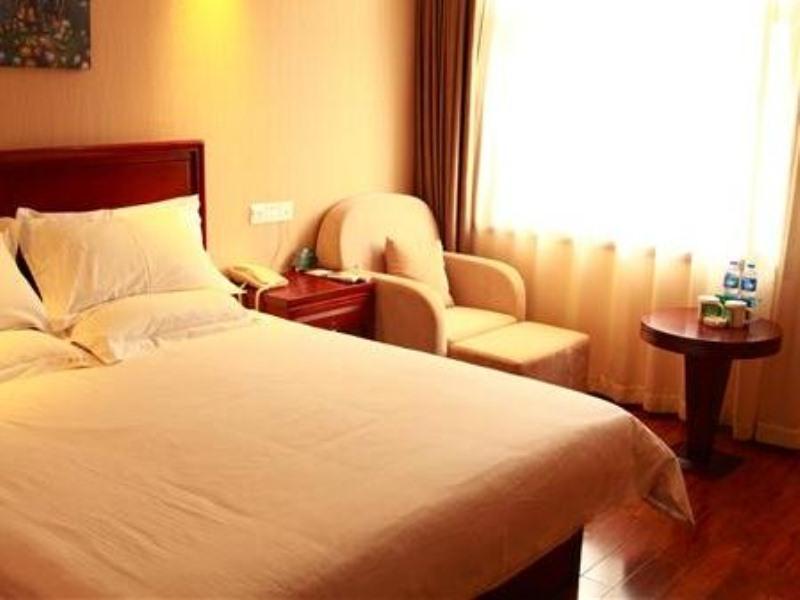 GreenTree Inn Anhui Chuzhou Wandong International Car City Express Hotel 16/44