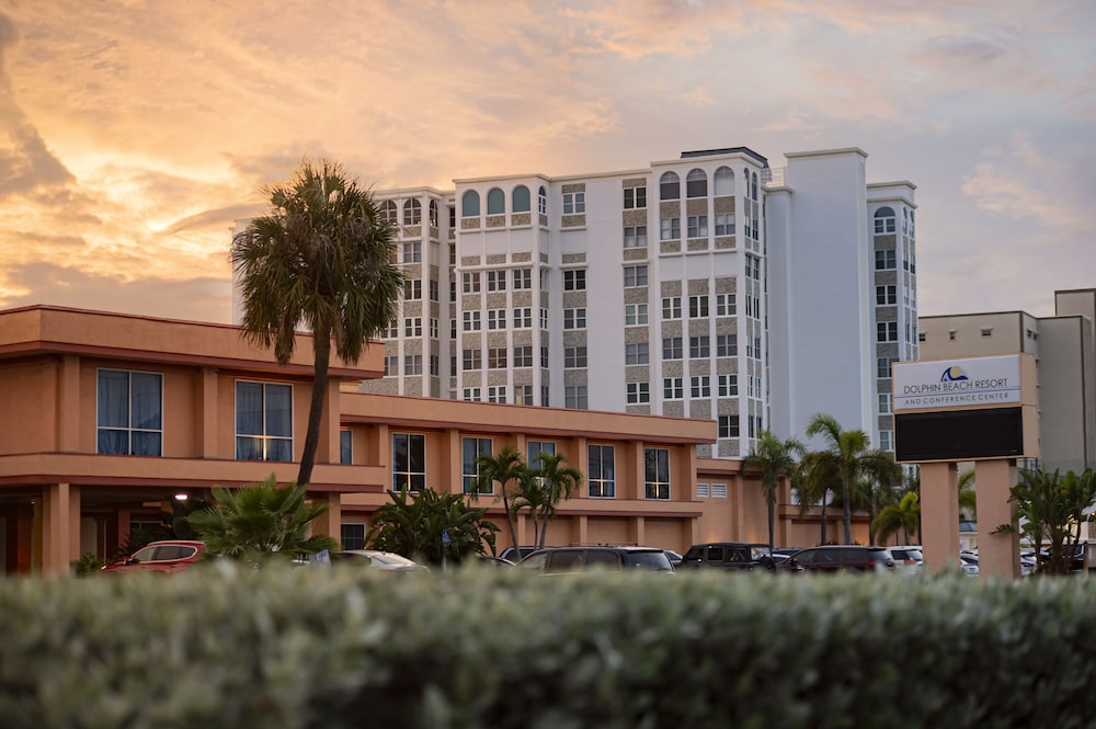 Dolphin Beach Resort 2/61