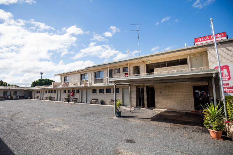 A&A Lodge Motel Emerald 28/36