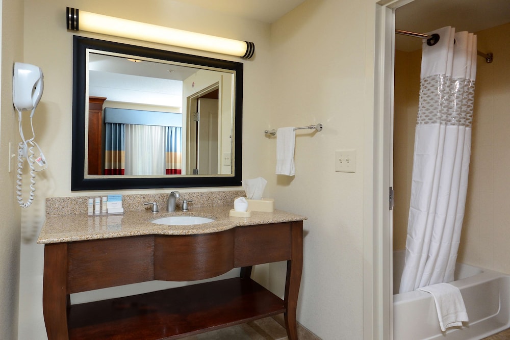 Hampton Inn Suites Durham North I85 27/53