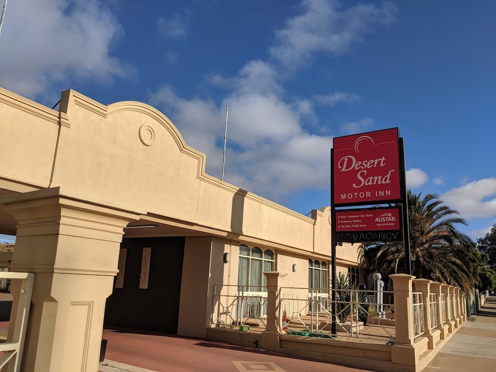 DESERT SAND MOTOR INN 2/25