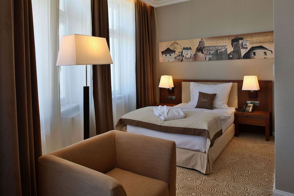 Hotel Elizabeth 26/50