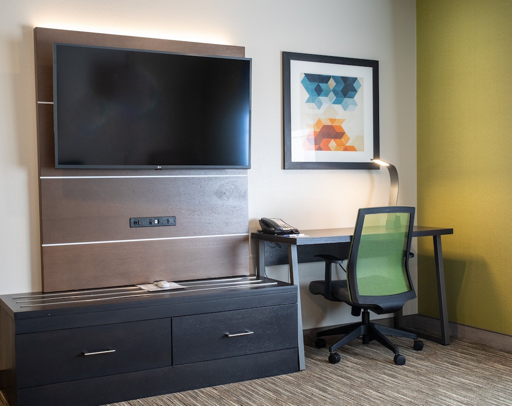 Holiday Inn Express Prescott 57/62