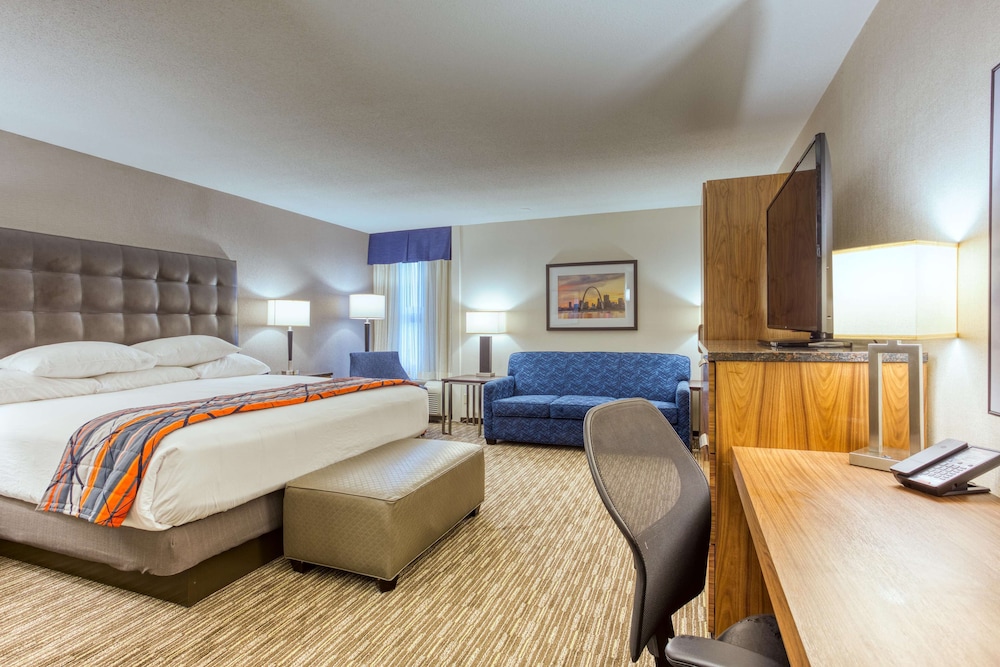 Drury Inn and Suites St Louis Collinsville 8/39