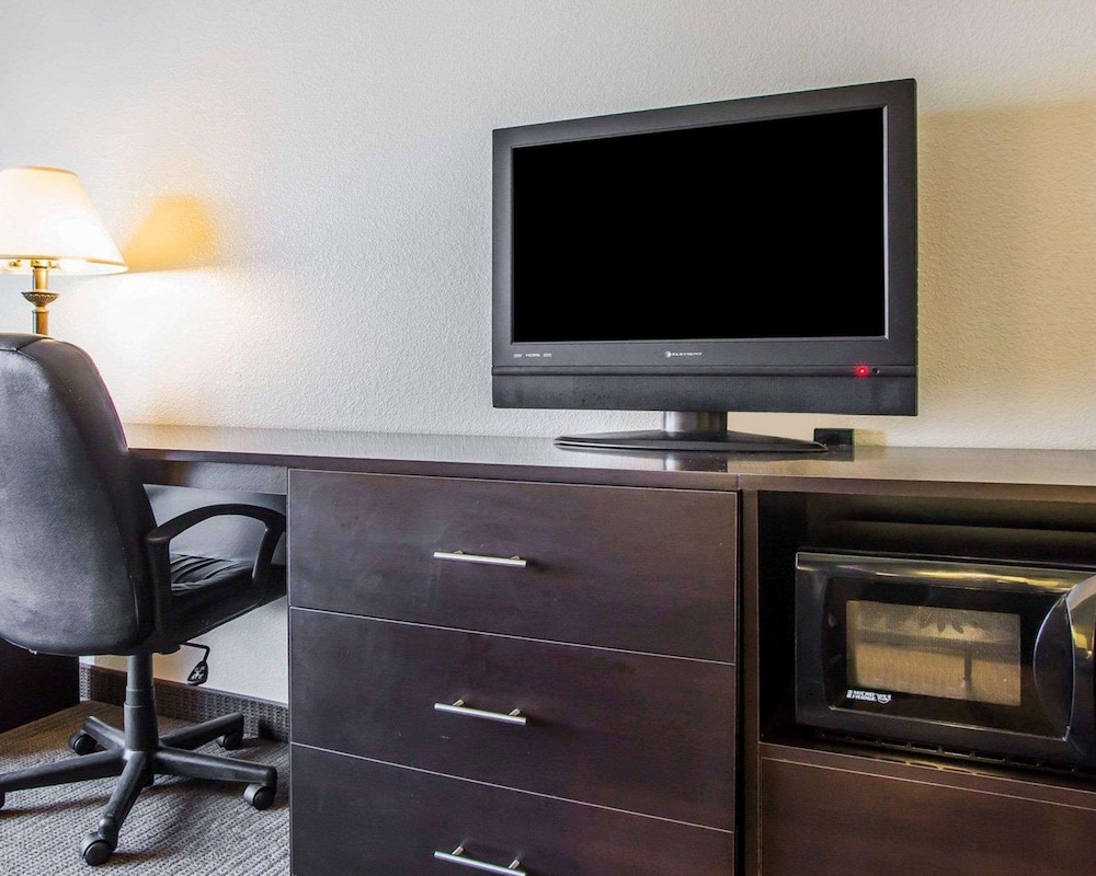 Sleep Inn & Suites Wisconsin Rapids, WI 31/35