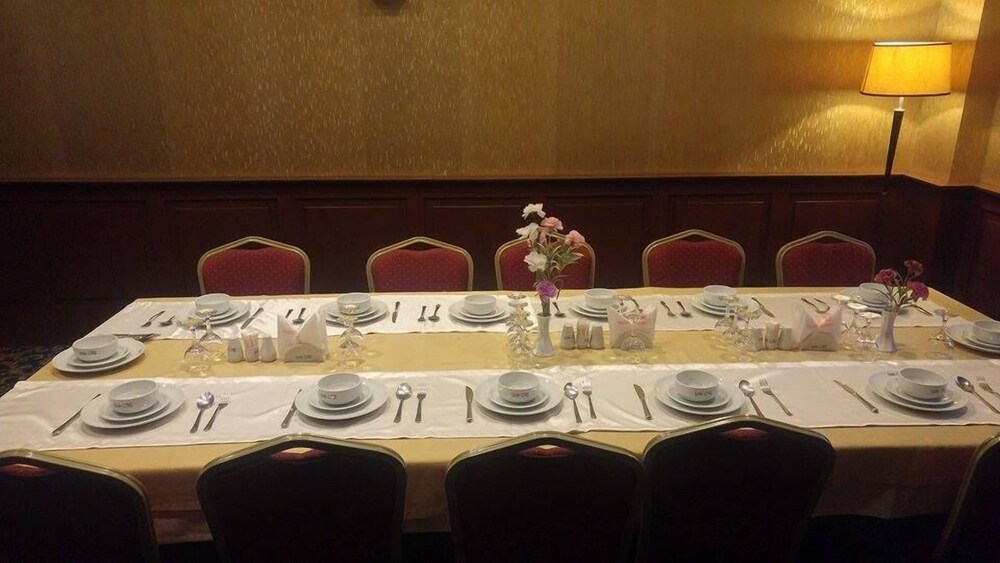 Cetin Hotel 28/39
