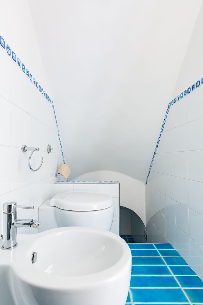 The Sistina Suite 39/46