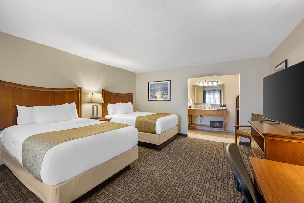Standard, 2 Double Beds