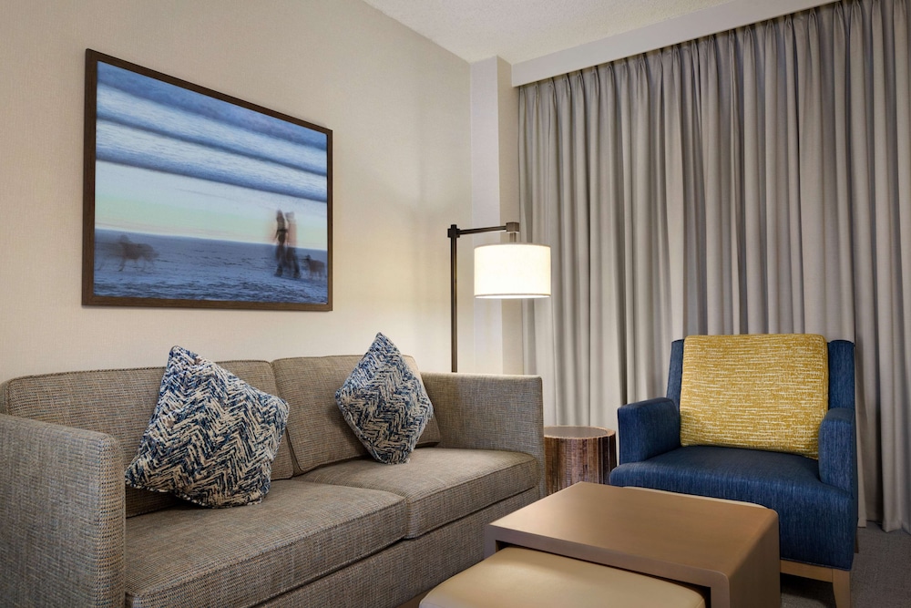 Embassy Suites by Hilton Monterey Bay Seaside 34/65