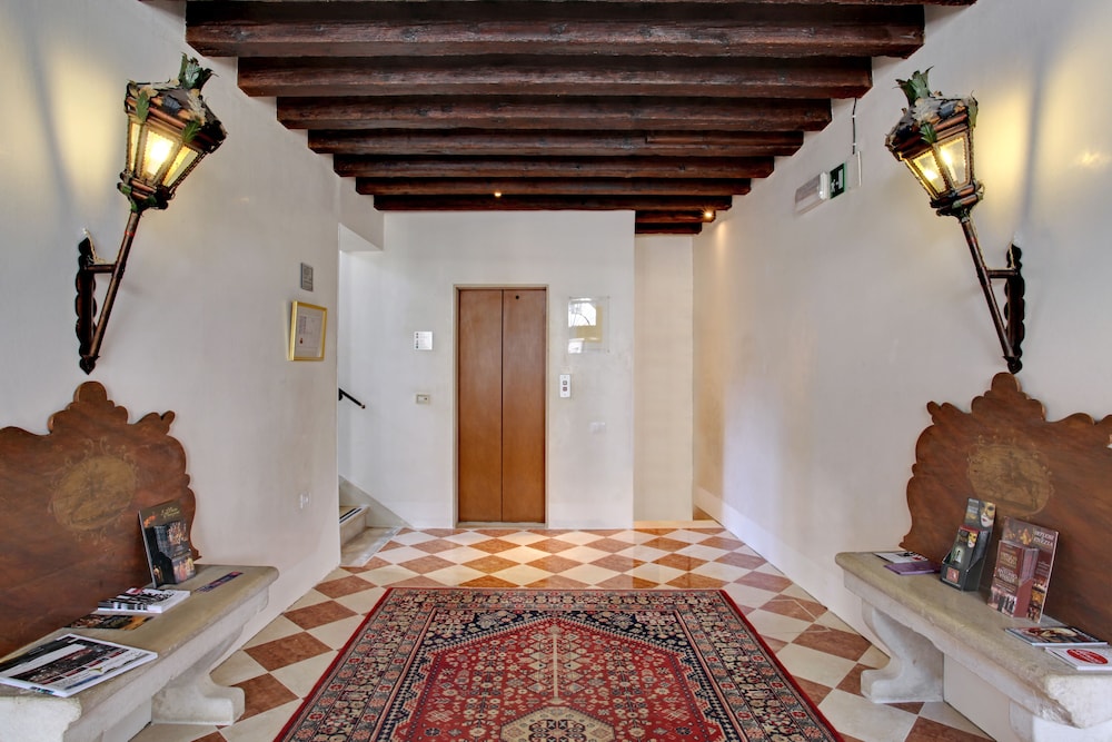Palazzo Schiavoni 44/86