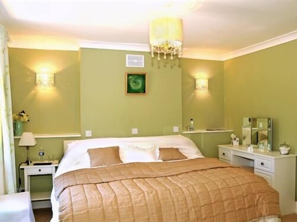 Green, Double or Twin Bed