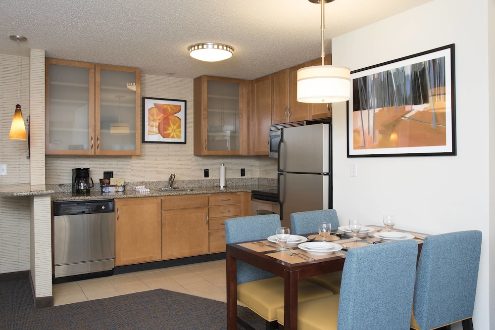 Residence Inn Toledo Maumee 19/28