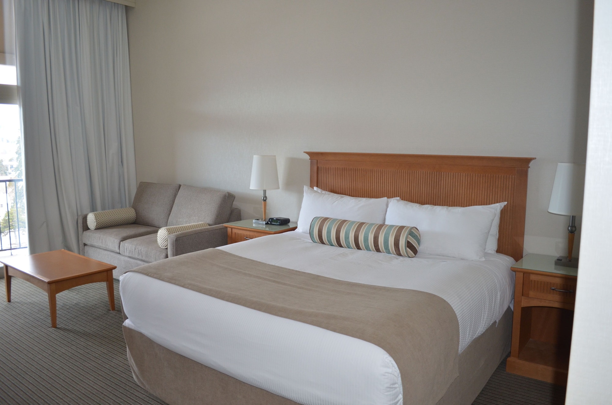 COAST, PREMIUM, KING BED, SOFA