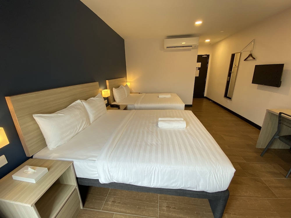 ZONE Hotels, Telok Panglima Garang 8/22