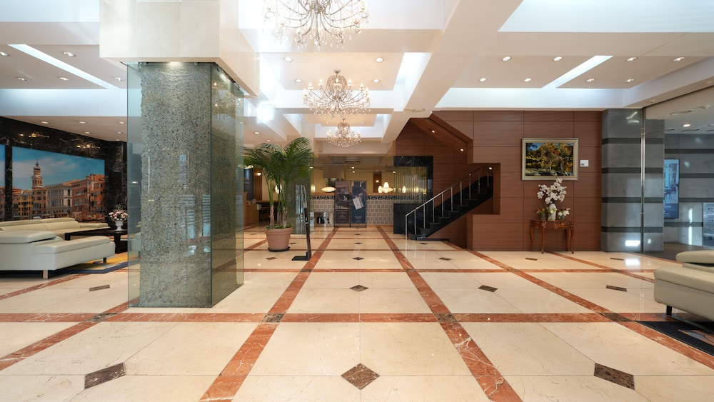Eldis Regent Hotel 11/84