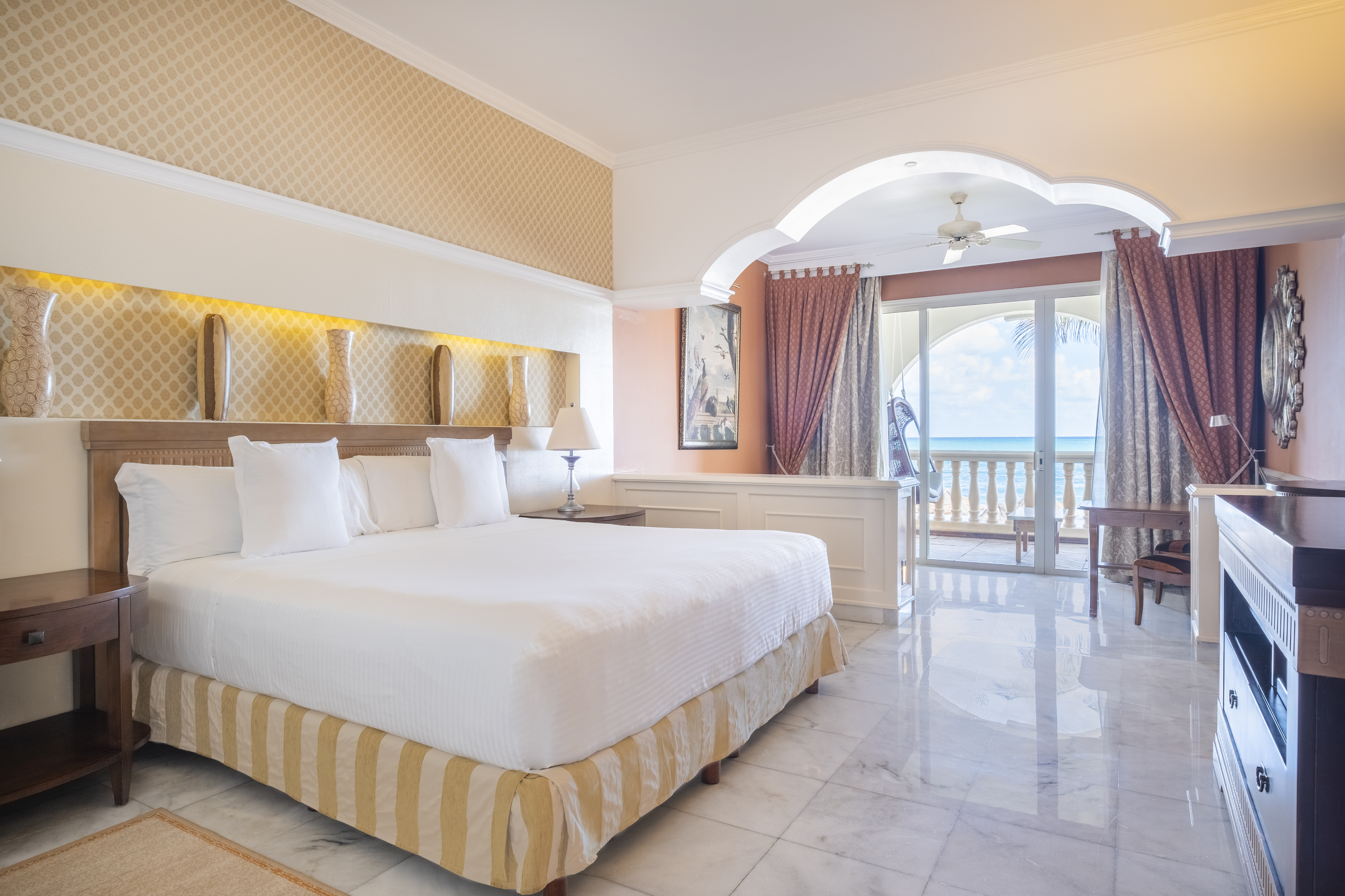 Suite, Double Bed, Ocean Front
