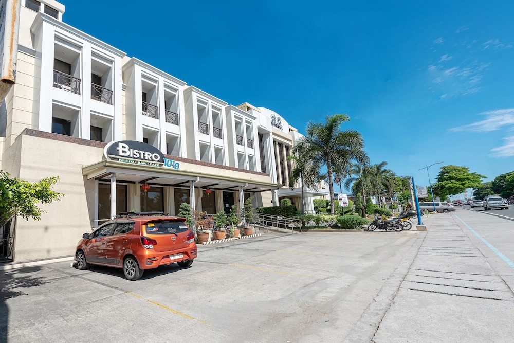 Capital O 176 Bliss Hotel 54/60