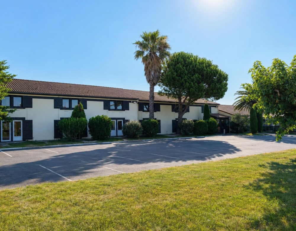 BRIT HOTEL PLAISANCE 51/61
