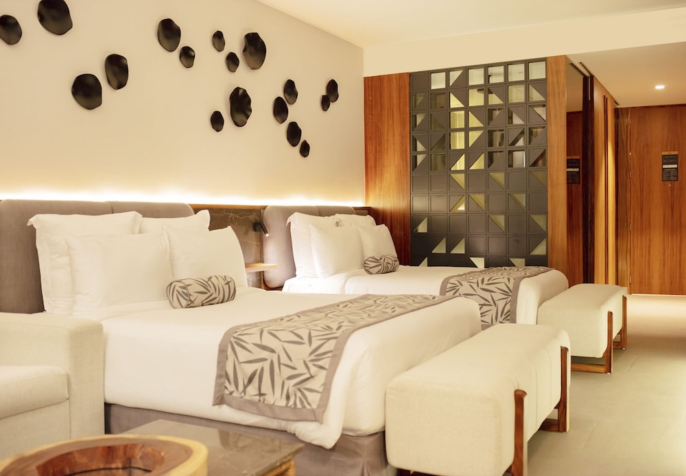 Secrets Bahia Mita Surf and Spa Resort 32/74