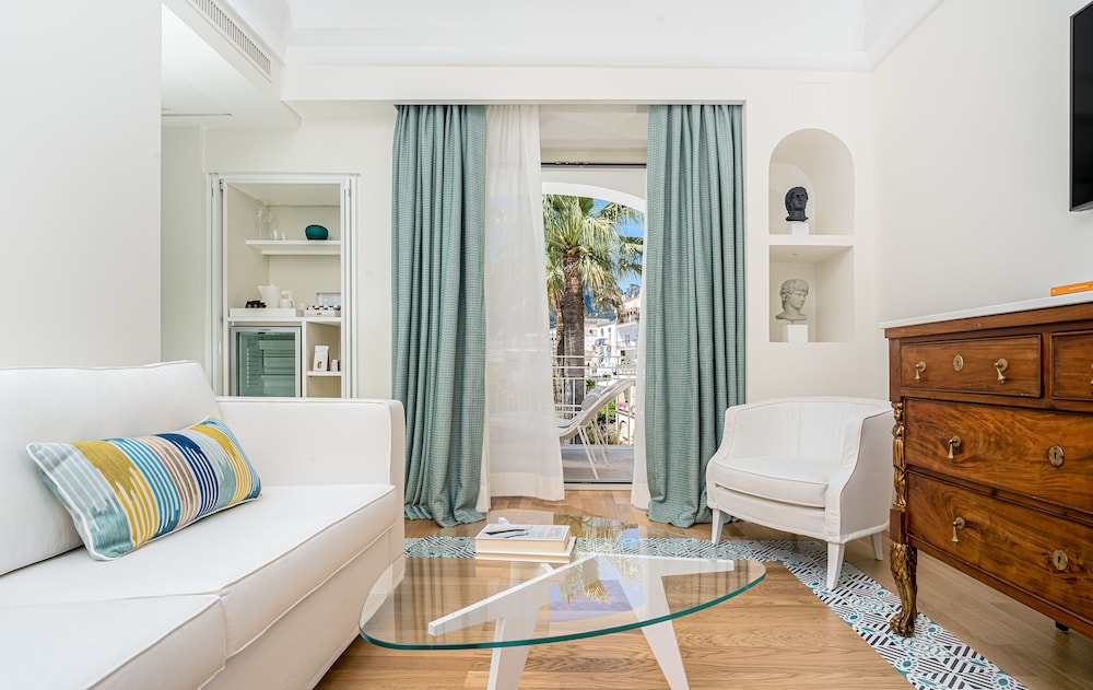 Pazziella Garden & Suites 54/66