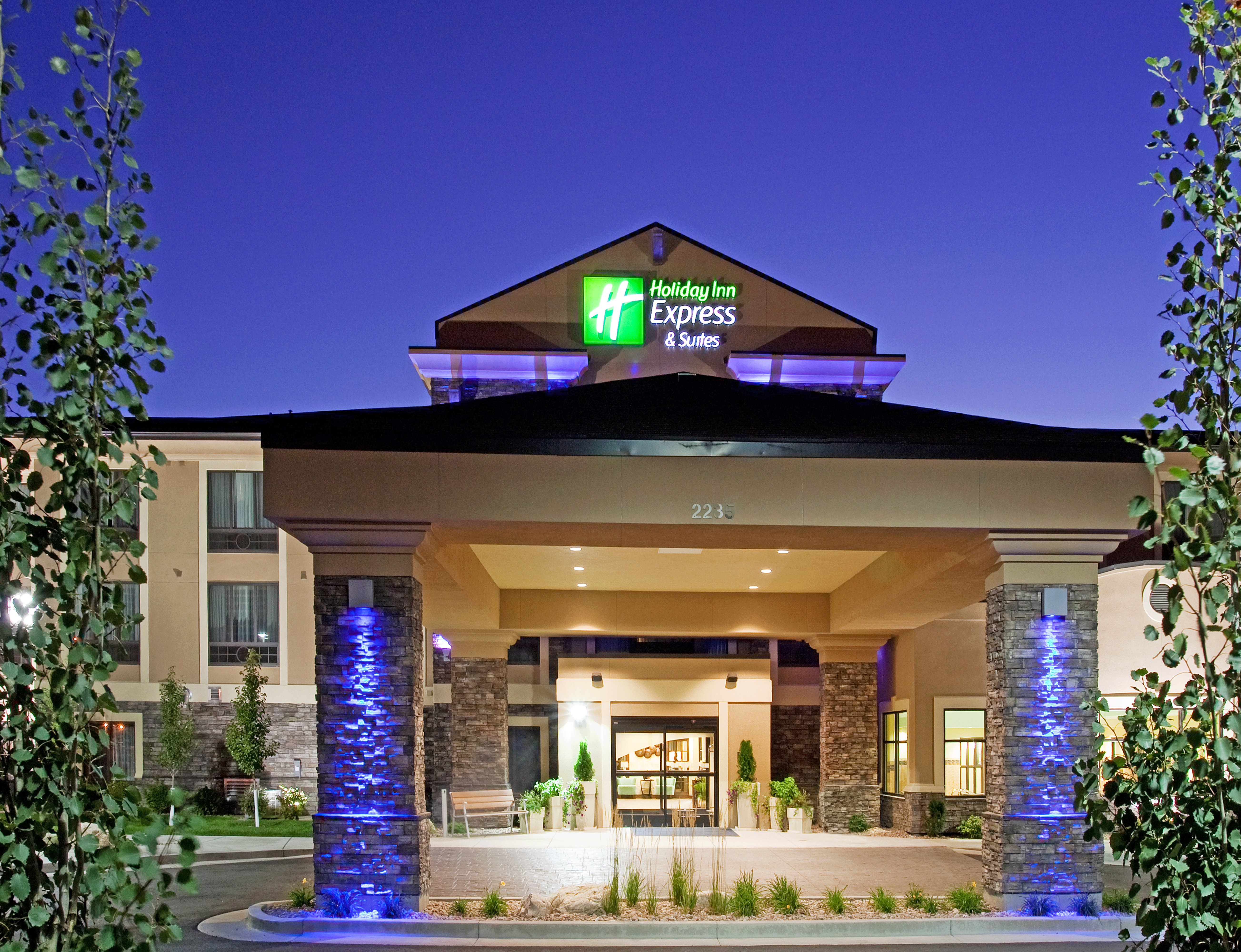 Holiday Inn Express Hotel Suites Logan 4/79