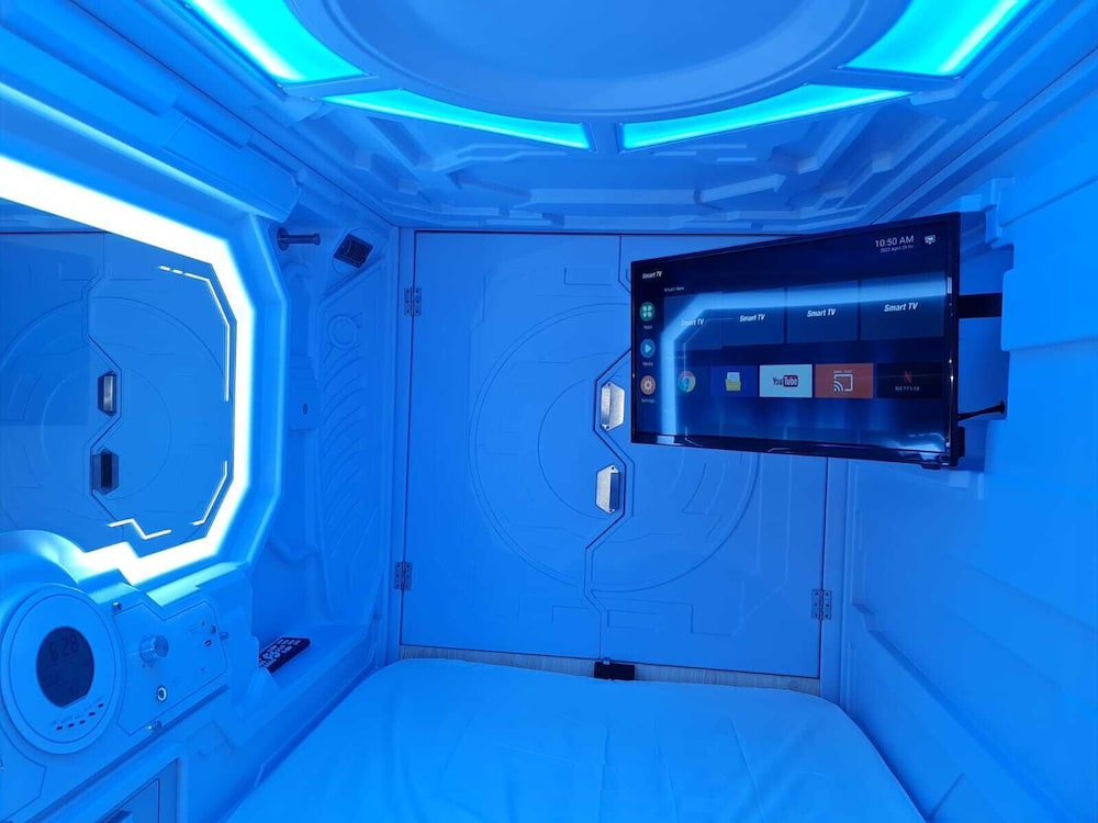 Galaxy Pods Capsule Hotel Boat Quay 8/39
