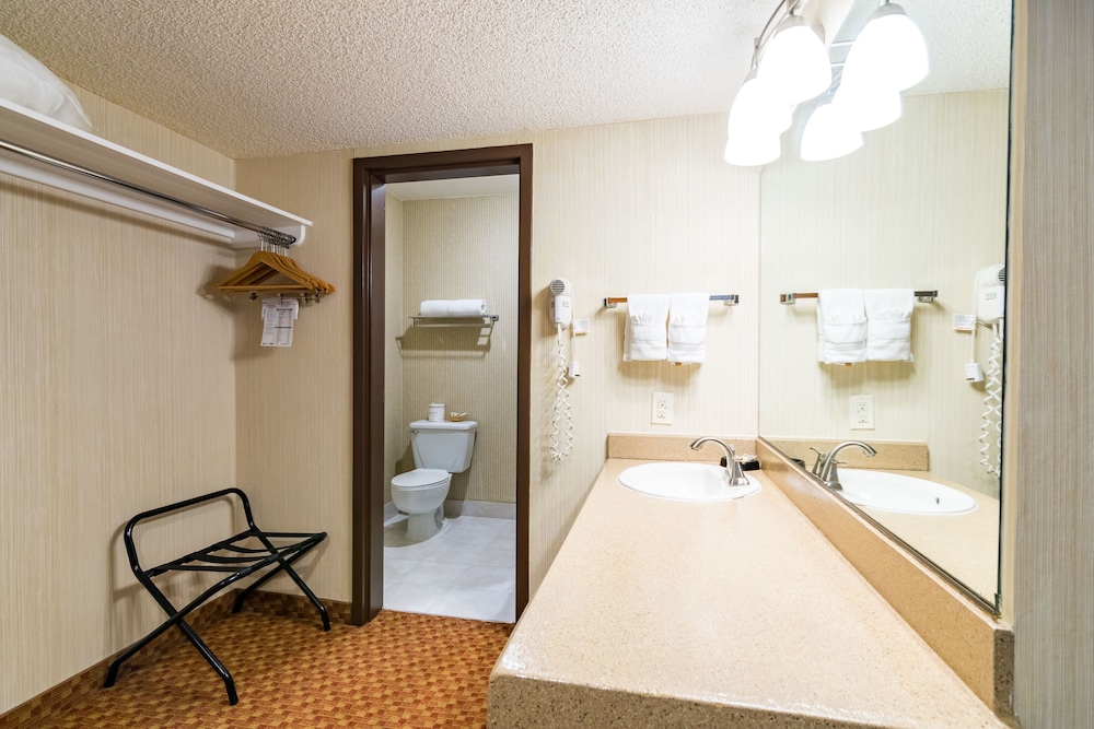 SureStay Plus Hotel by Best Western Reno Airport 36/91
