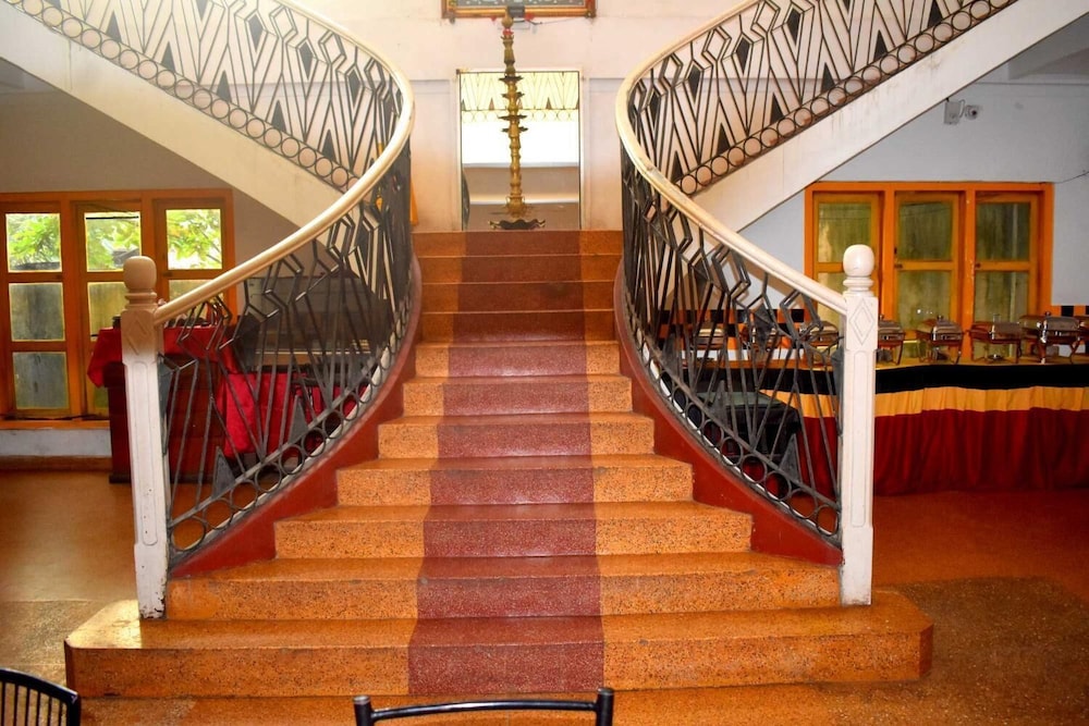 Cosy Hotel And Restaurant 11/24