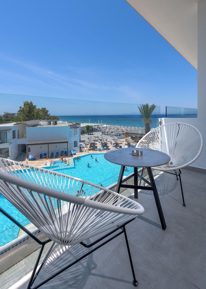 Avra Beach Resort Hotel & Bungalows - All Inclusive 41/68