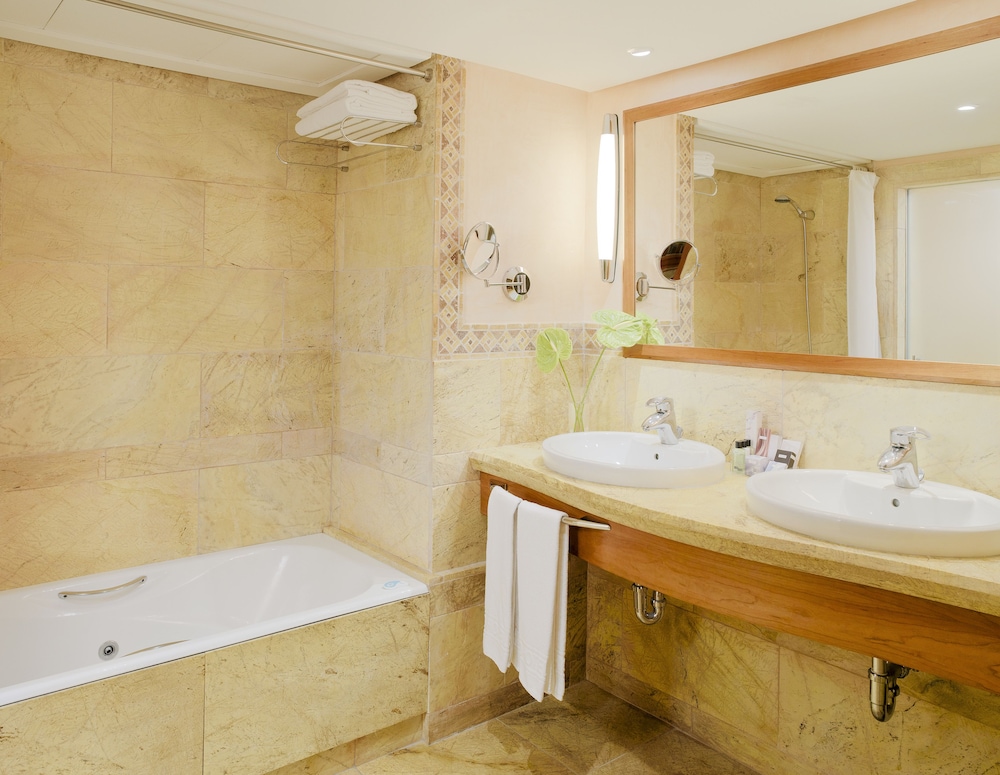 H10 Blue Mar - Adults Only 24/66