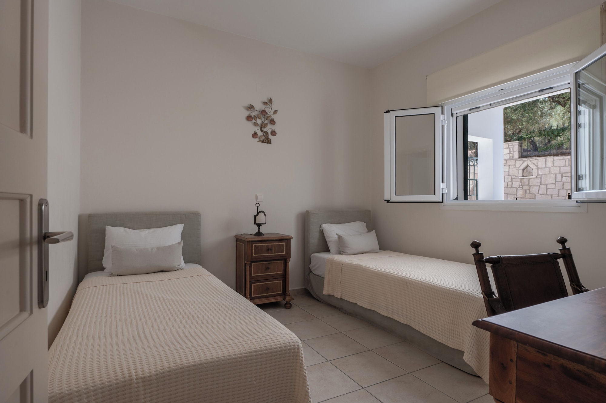 2 BEDROOMS, FAMILY SUITE