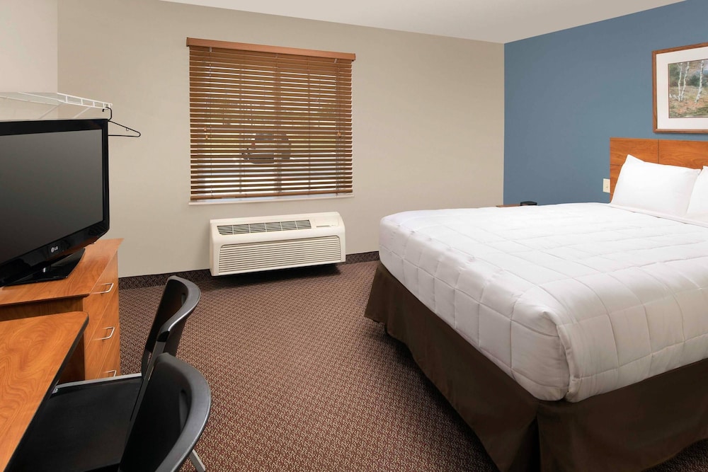 WoodSpring Suites San Antonio North Live Oak I-35 16/22