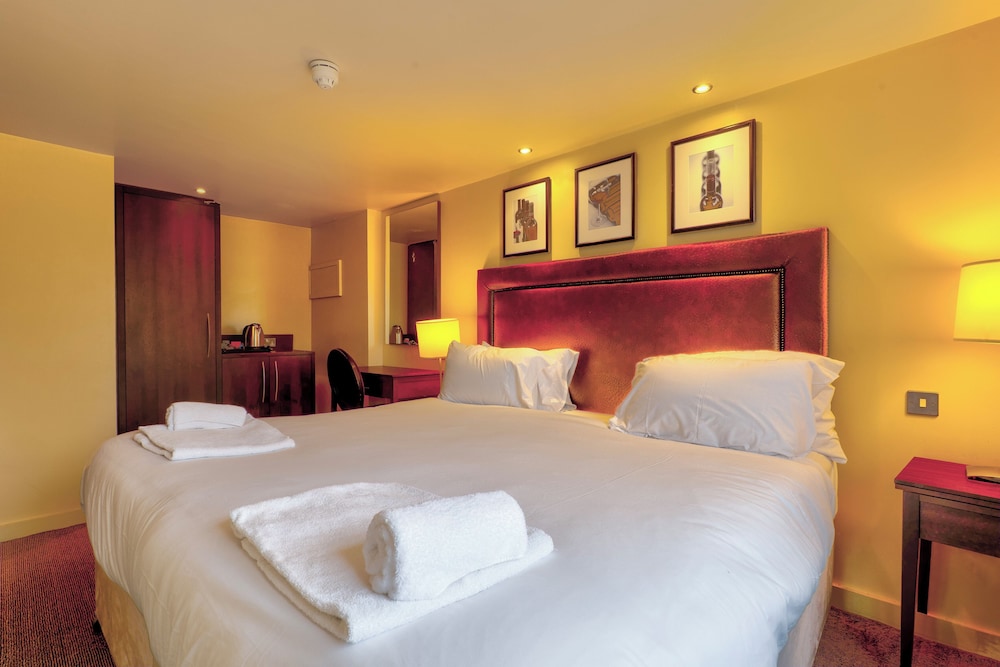 Room at Manchester Airport Stanley Hotel, WILMSLOW
