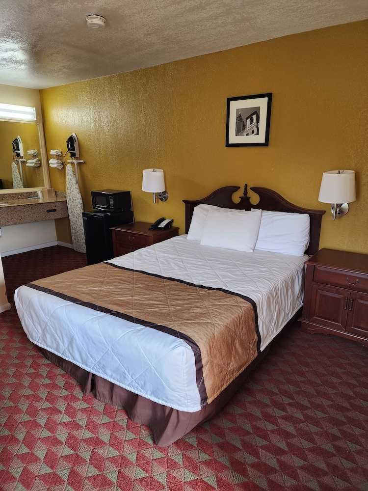 Americas Best Value Inn San Marcos 15/50