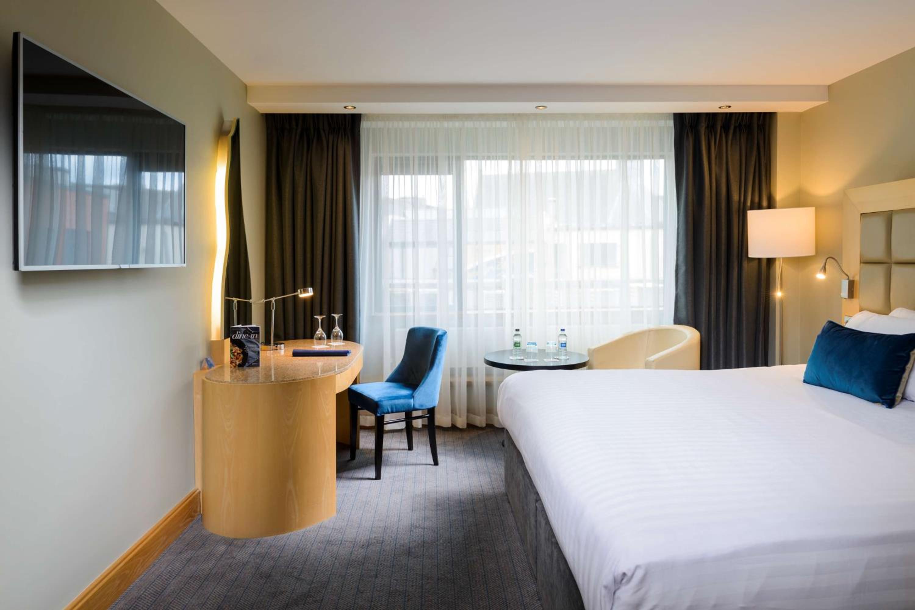 Superior, Double Bed, River View