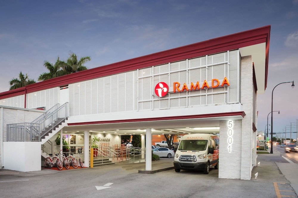 Ramada By Wyndham Miami Springs/Miami International Airport 3/48