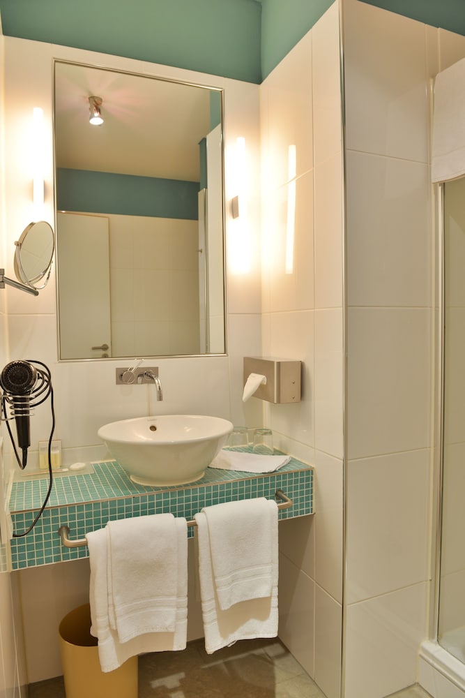 Hotel Santo 17/48