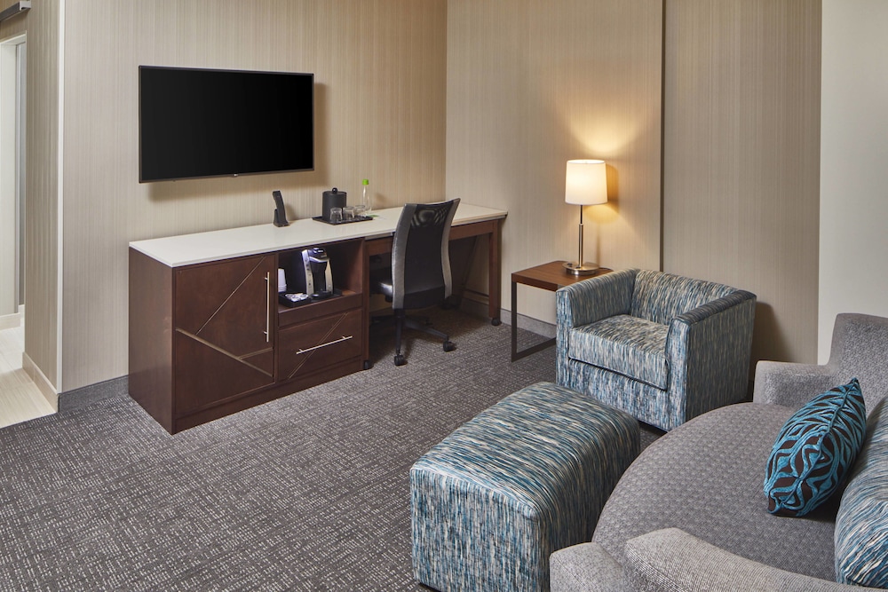 Courtyard By Marriott Minneapolis West 35/51