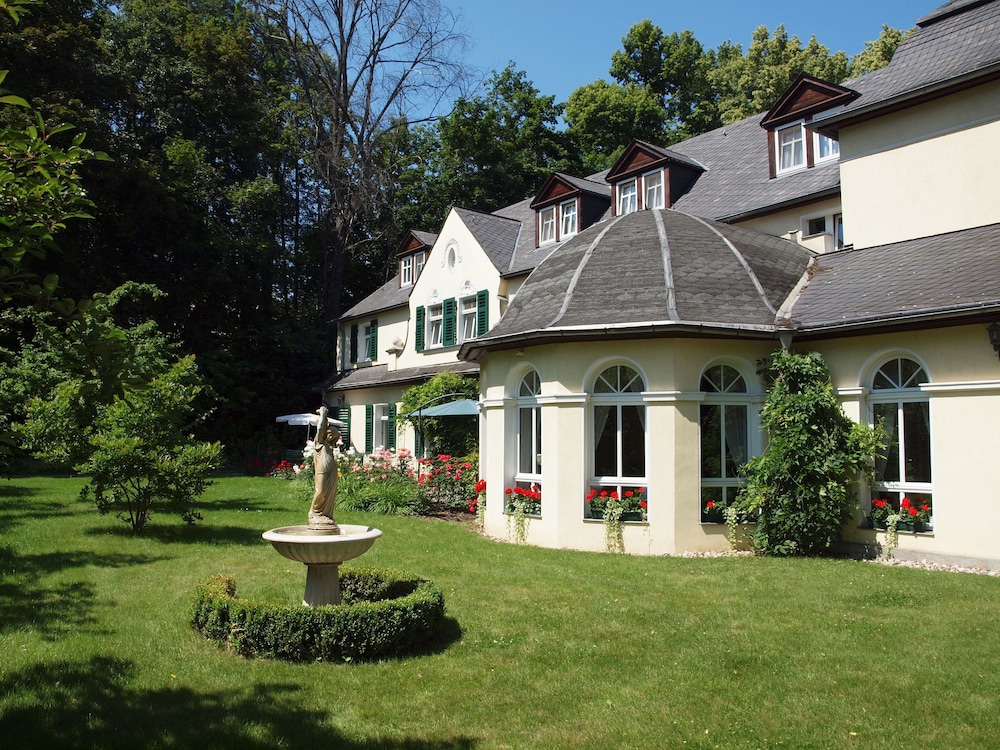 Hotel Bellevue Schmolln 34/42