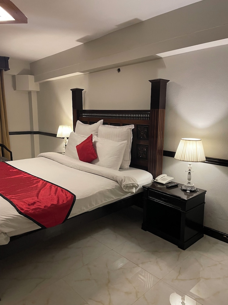 Shangrila Hotel & Resort Changla Gali 37/57
